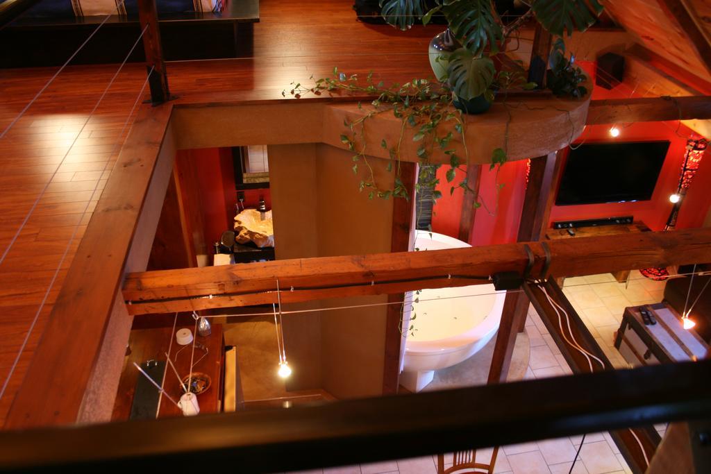 Manoir Ramezay Hotel Marieville ภายนอก รูปภาพ