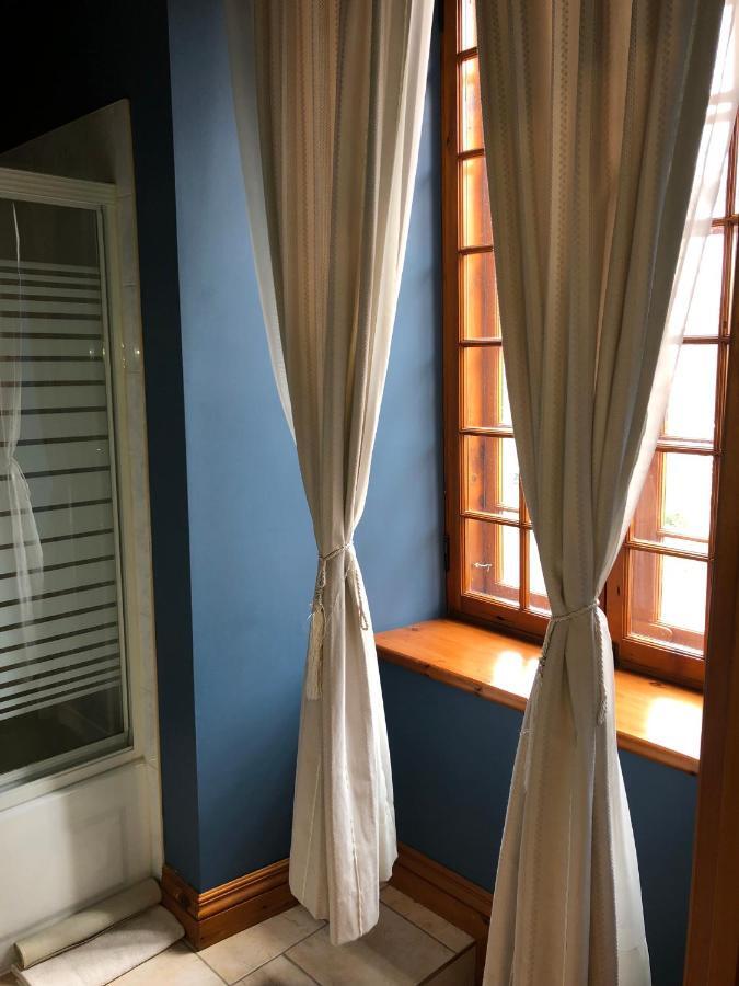 Manoir Ramezay Hotel Marieville ภายนอก รูปภาพ